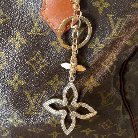 Vintage Louis Vuitton Speedy 30 - Picture 9 of 13